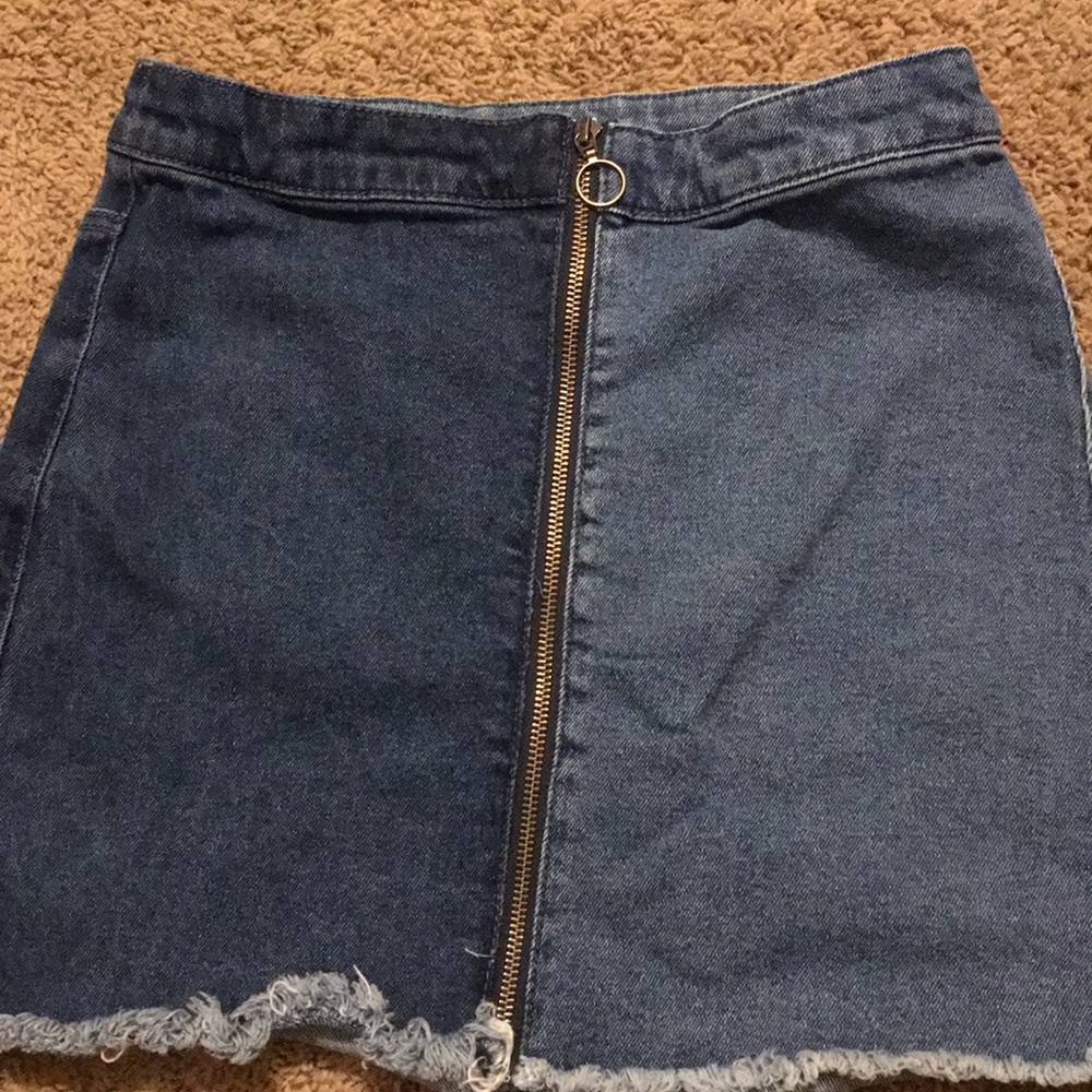 a retro denim skirt